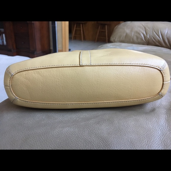 EUC COACH purse with matching wristlet - Picture 2 of 6